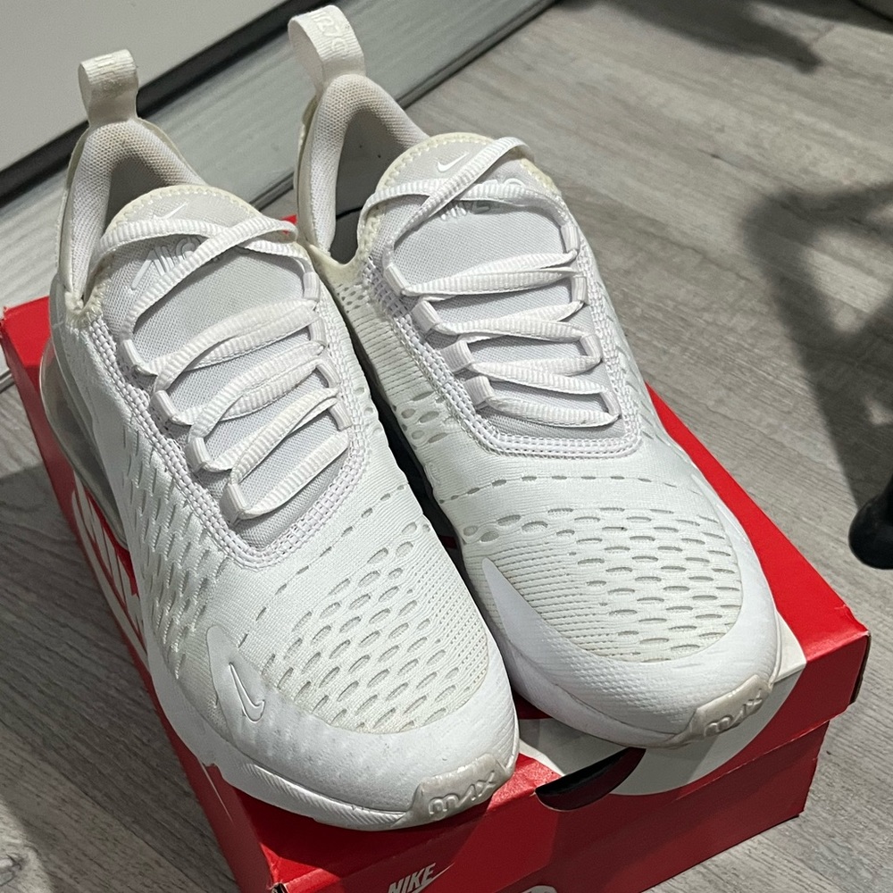 Nike Air 270 White